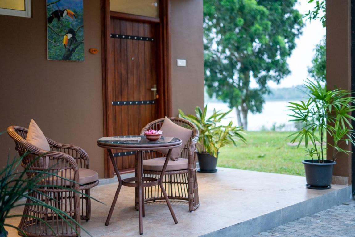 Birds Resort Hambantota Exterior foto